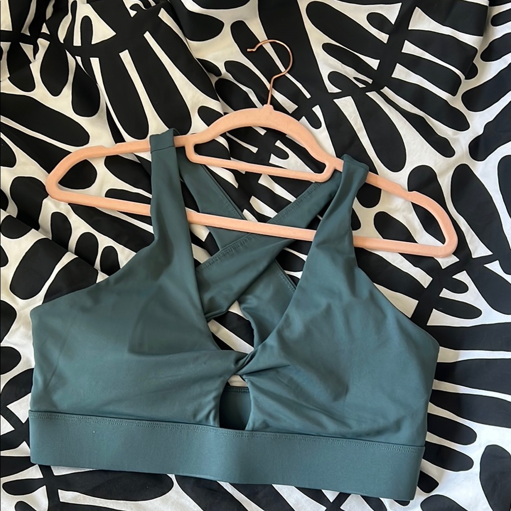 Fabletics Green Sports Bra with Wide Straps and Keyhole